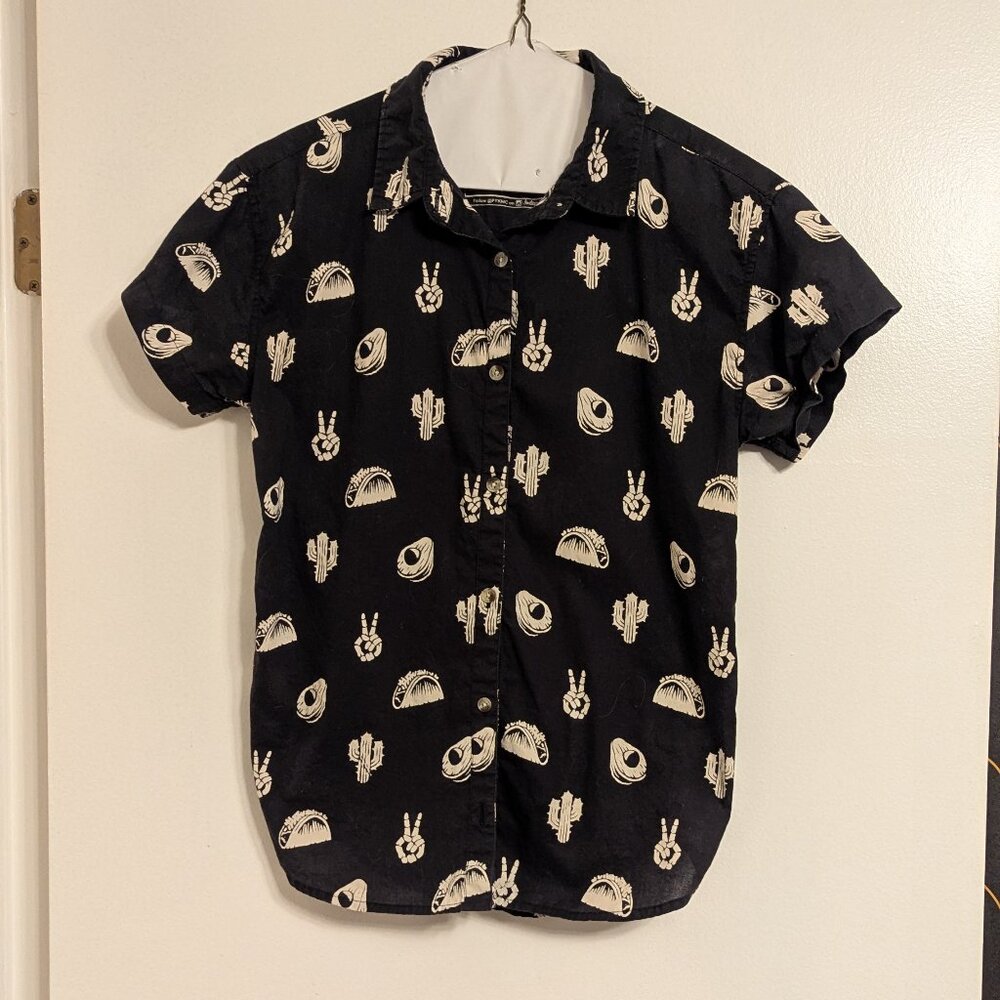 Pyknic no problemo taco button-down shirt sz small